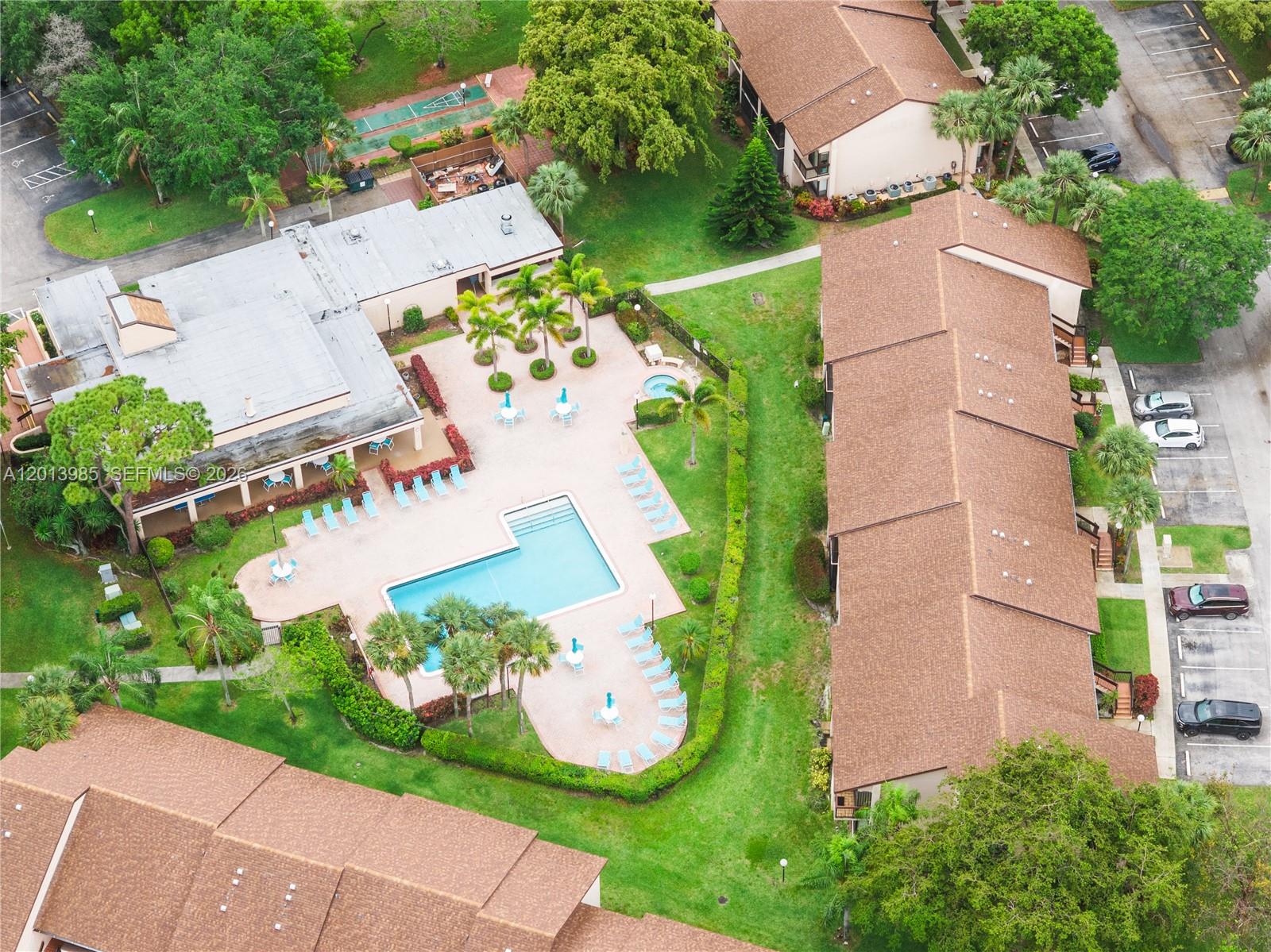 MEADOWRIDGE CONDO - Residential
