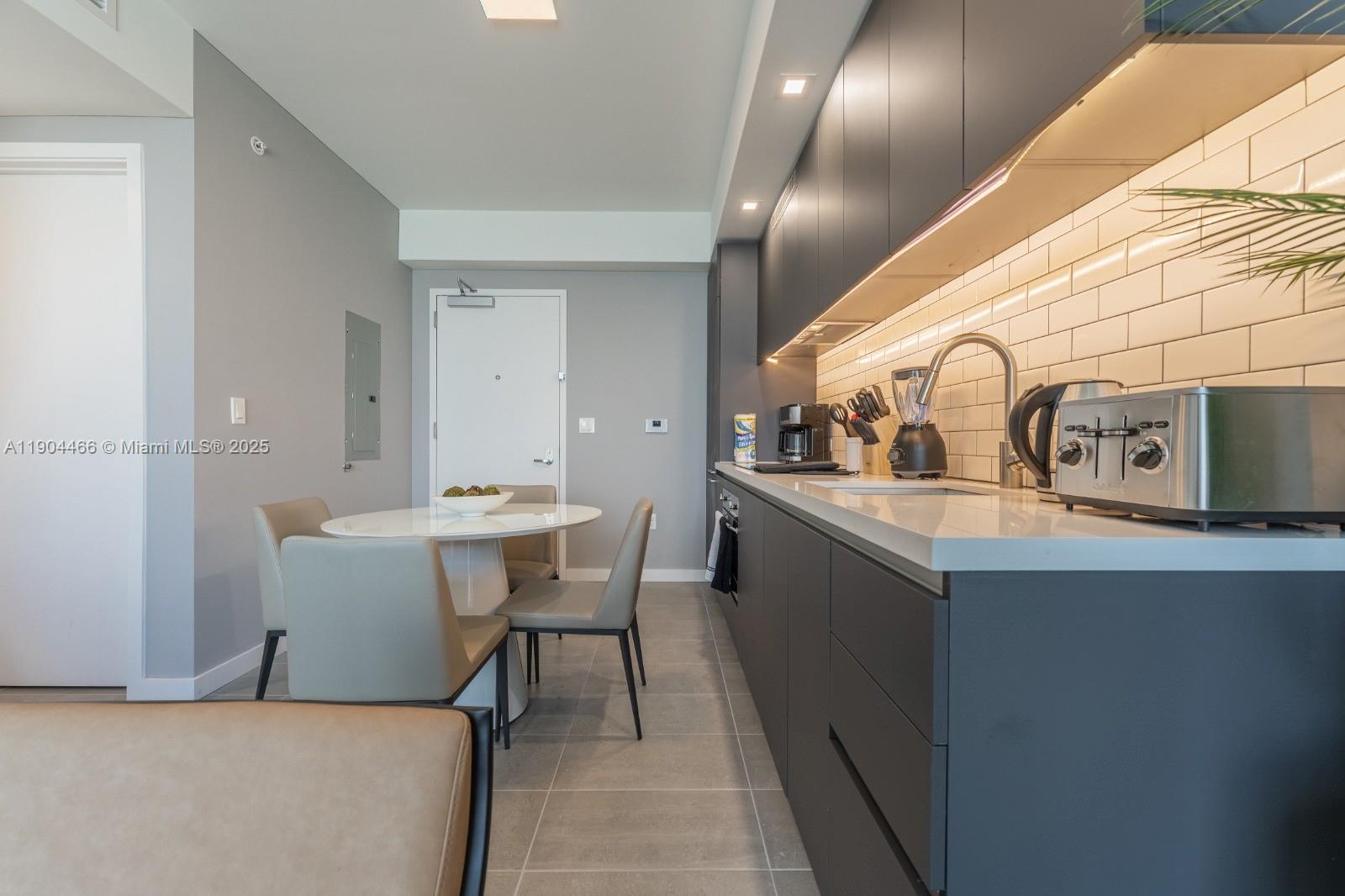 MAP OF MIAMI DADE CO. FL. - Residential