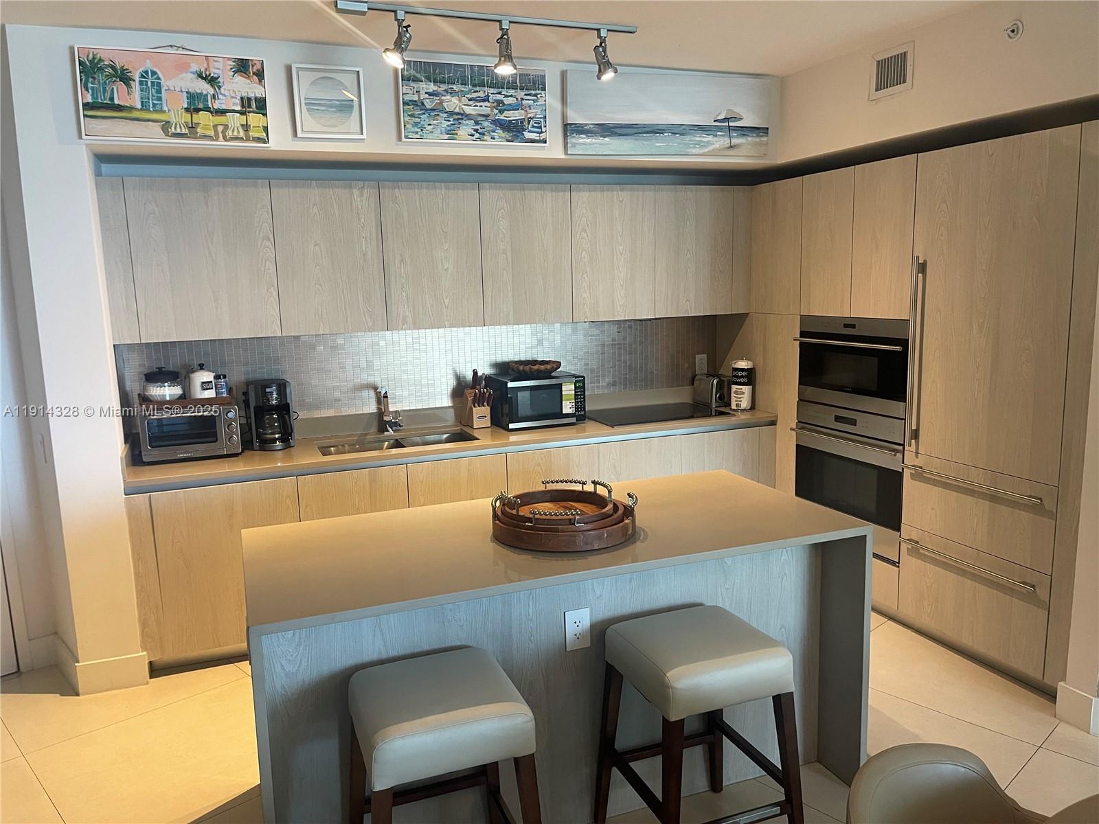 4111 SOUTH OCEAN DRIVE CO - Residential