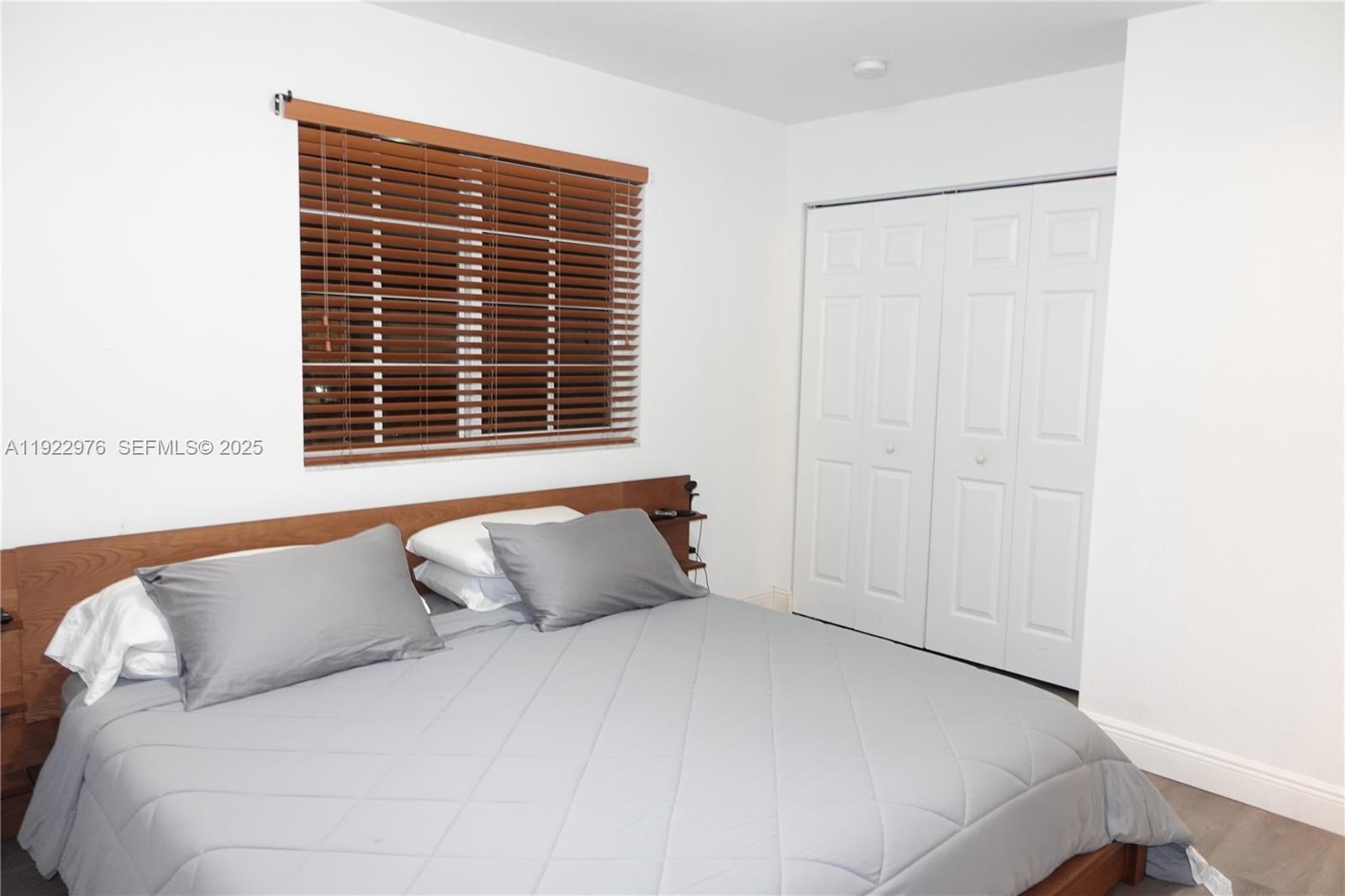 HIGHLAND PARK VILLAGE CON - Residential