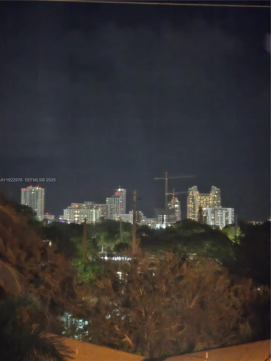 HIGHLAND PARK VILLAGE CON - Residential