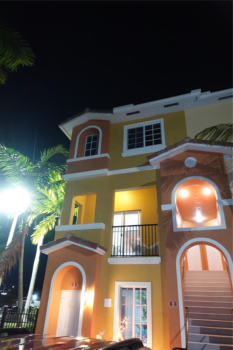 HIGHLAND PARK VILLAGE CON - Residential