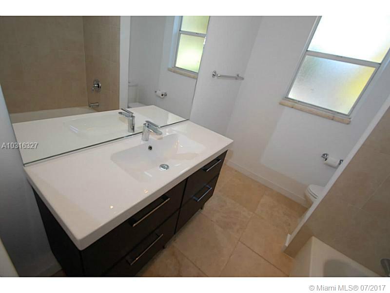 VENETIAN VILLAS OF SO BEA - Residential Lease