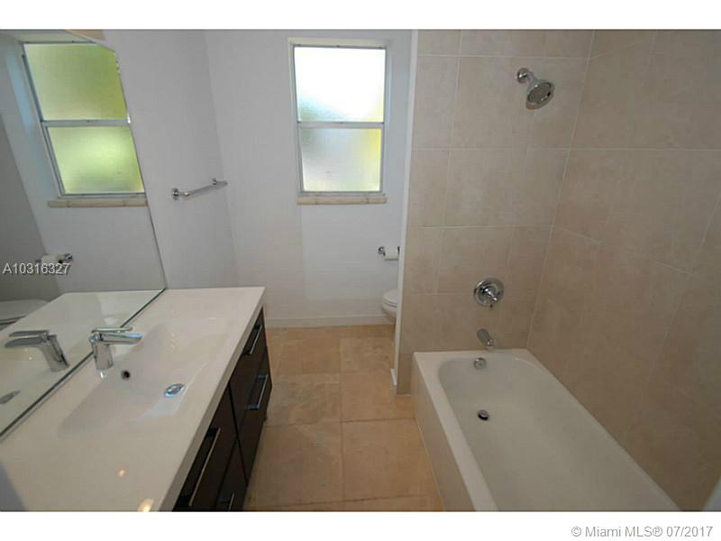 VENETIAN VILLAS OF SO BEA - Residential Lease