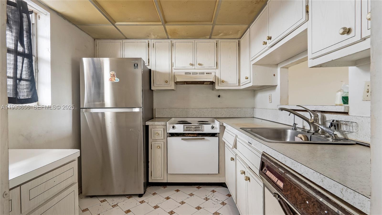 BEGONIA GARDENS CONDO INC - Residential