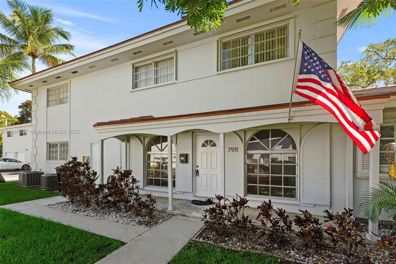 7911 Camino Cir B-10