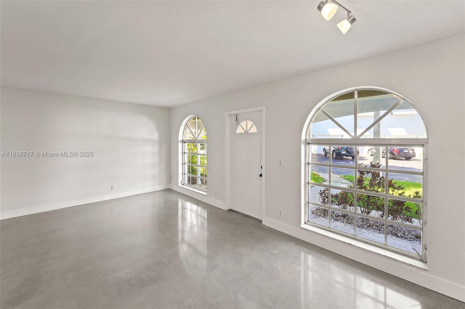 7911 Camino Cir B-10