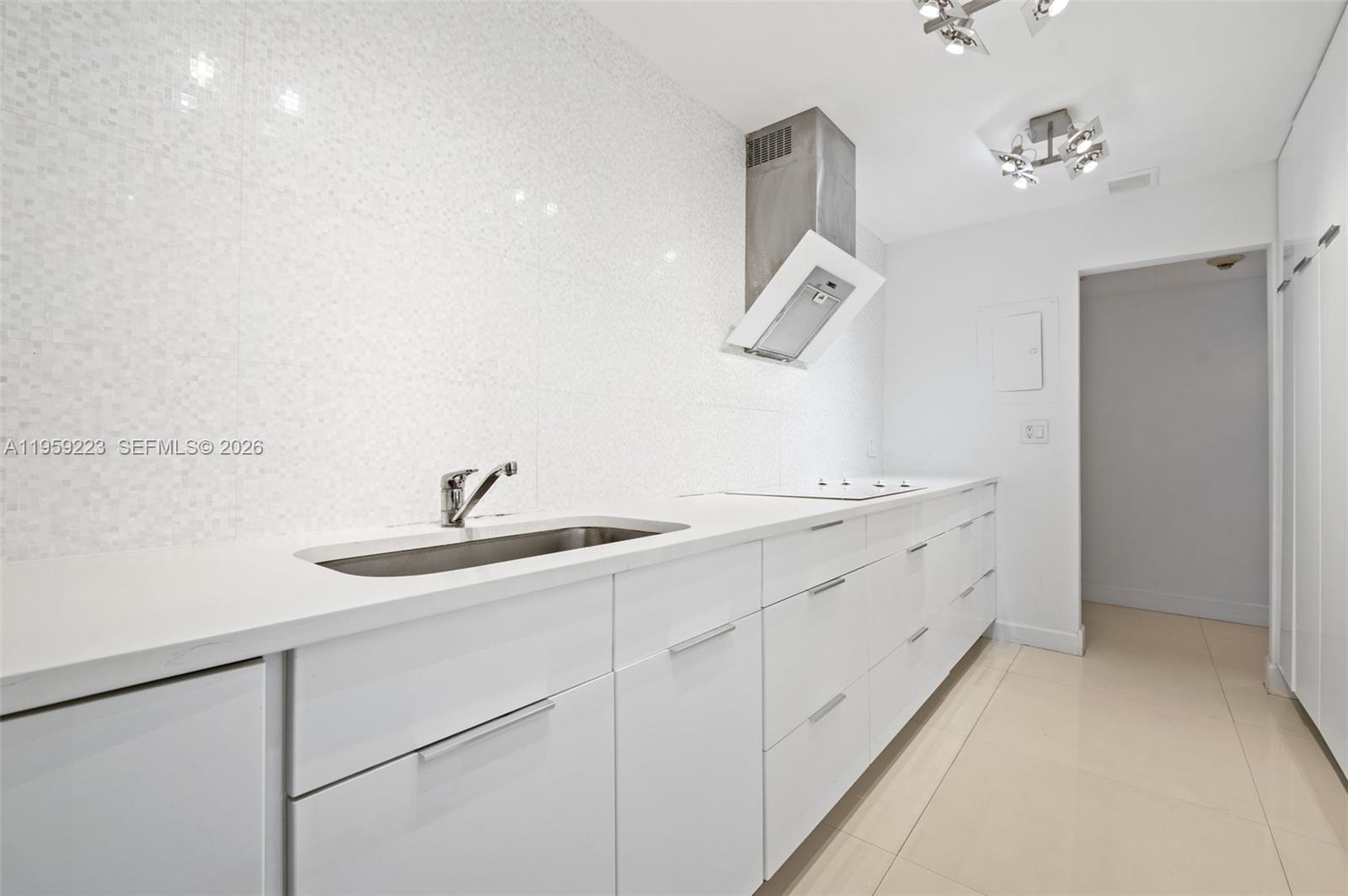 OCEANVIEW BUILDING A COND - Residential