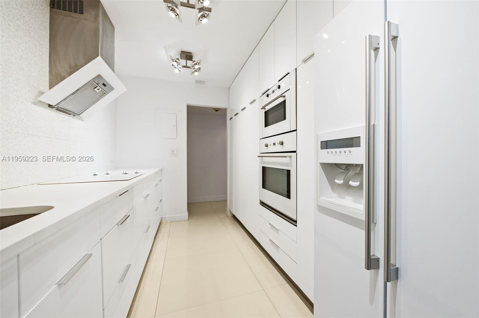 OCEANVIEW BUILDING A COND - Residential