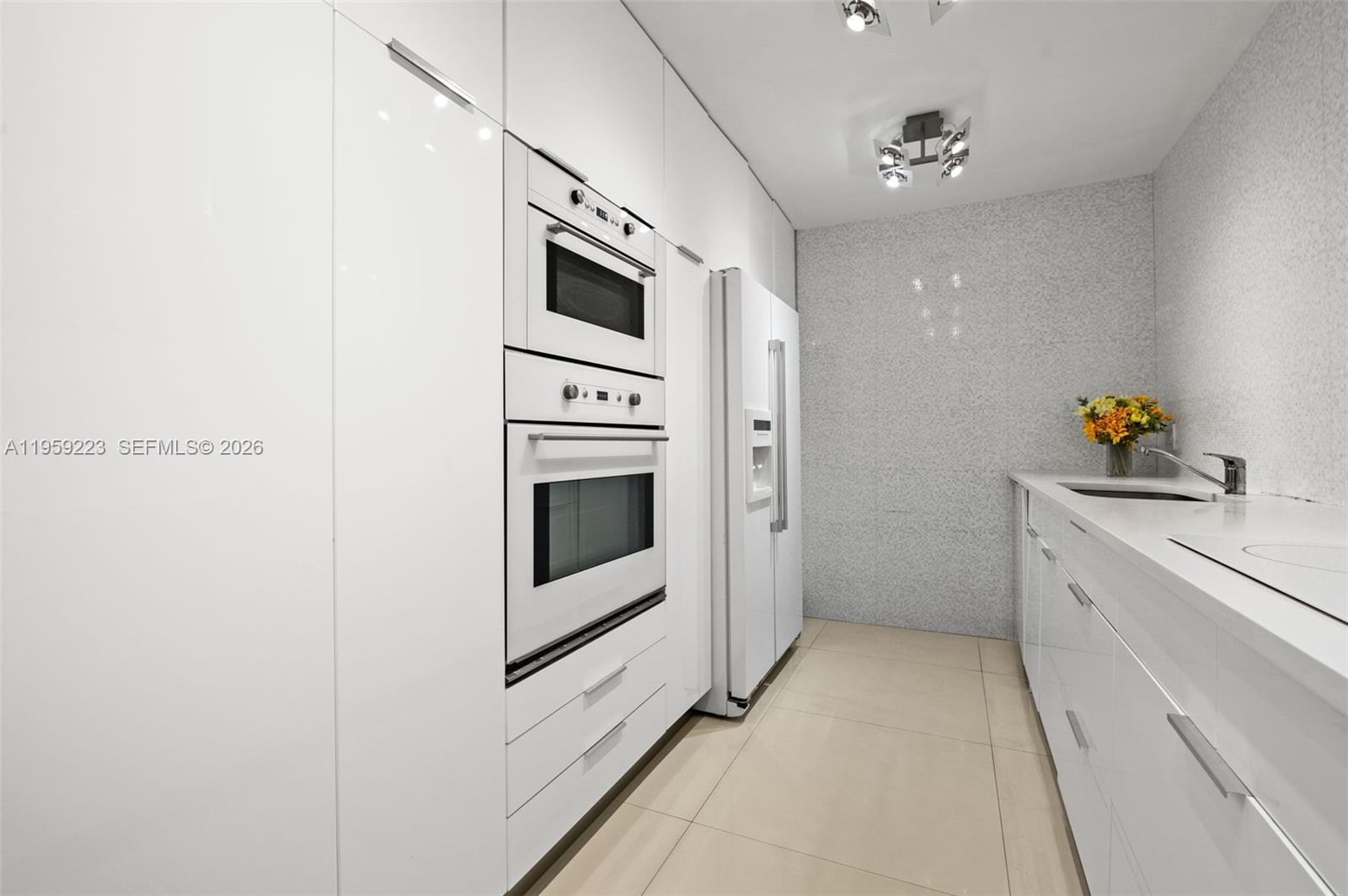 OCEANVIEW BUILDING A COND - Residential