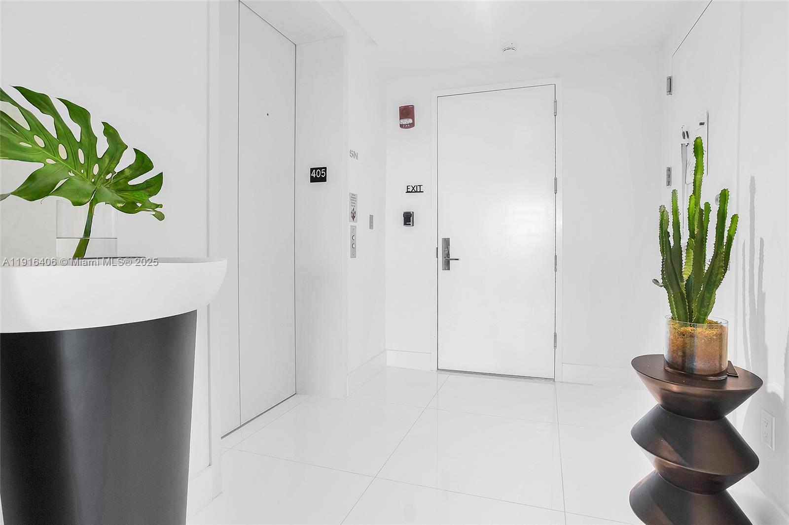 OCEANA KEY BISCAYNE CONDO - Residential