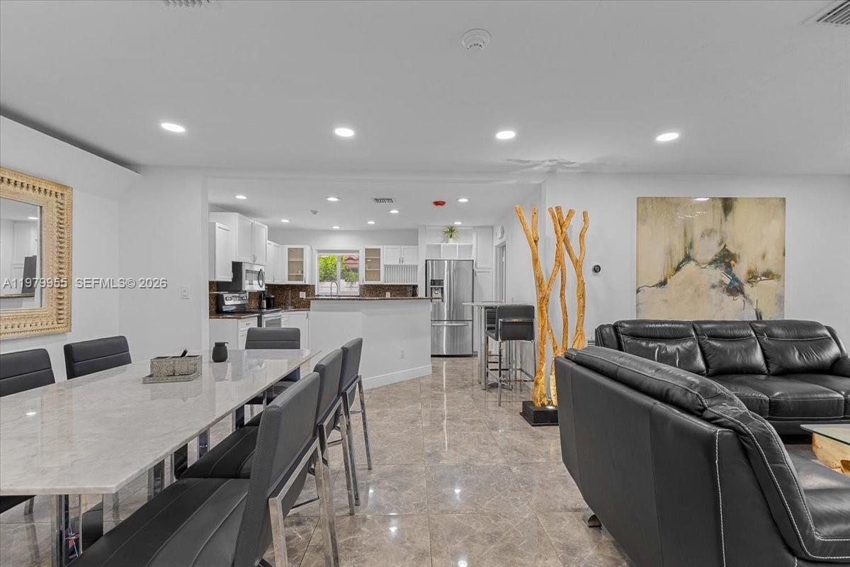 2925 Coral Shores Dr 2925