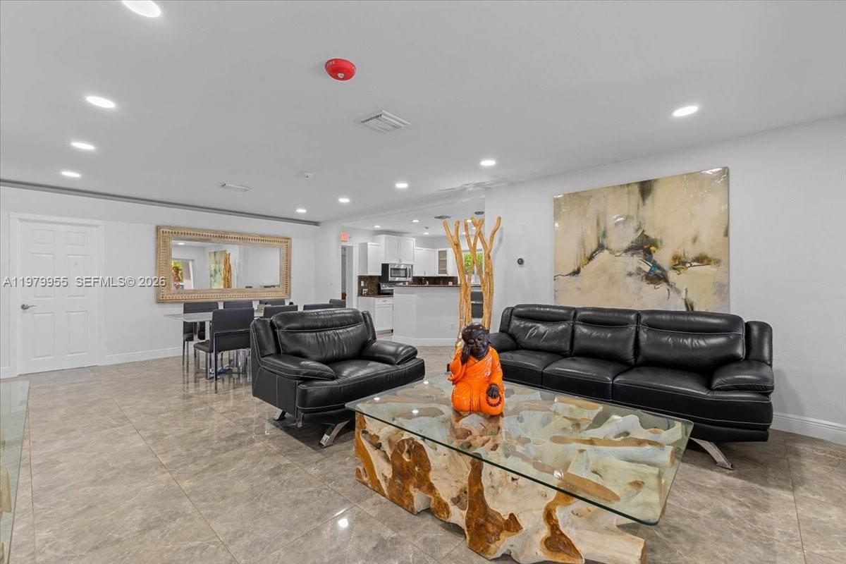 2925 Coral Shores Dr 2925