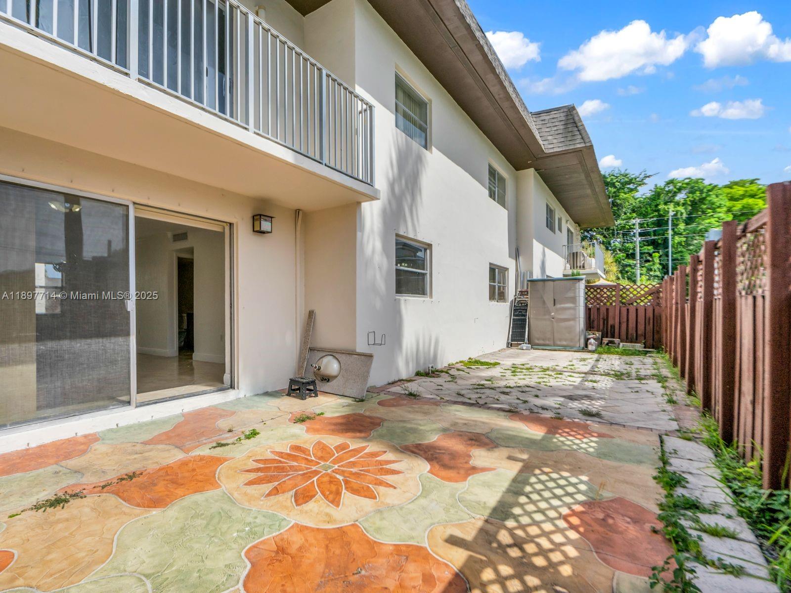 GALLOWOOD CONDO - Residential