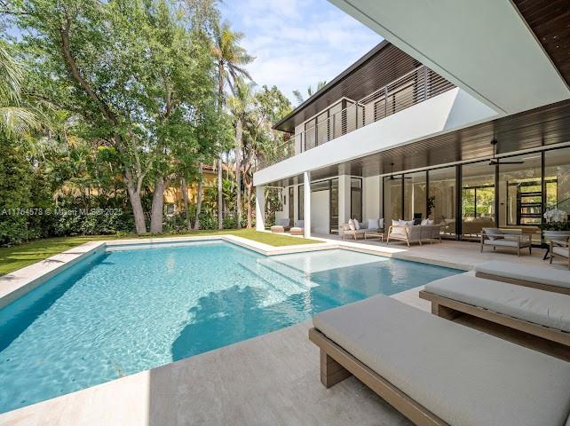 CORAL GABLES RIVIERA SEC - Residential