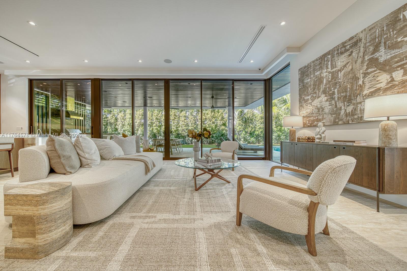 CORAL GABLES RIVIERA SEC - Residential