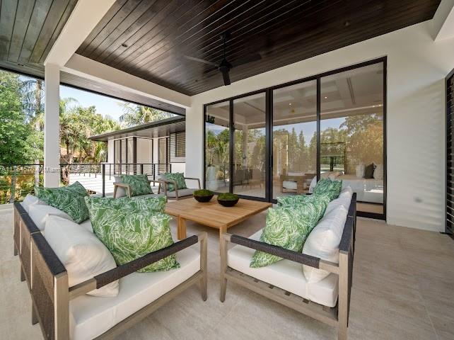 CORAL GABLES RIVIERA SEC - Residential