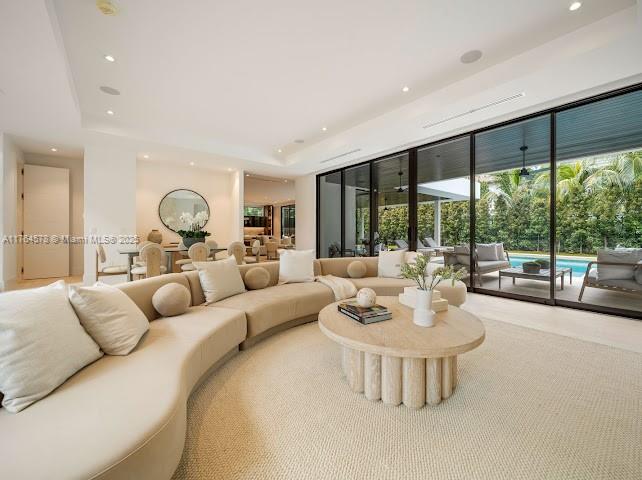 CORAL GABLES RIVIERA SEC - Residential