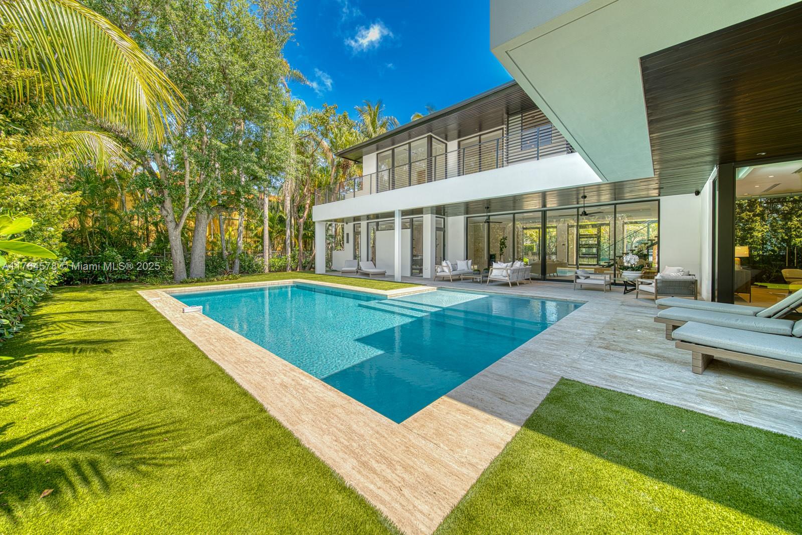 CORAL GABLES RIVIERA SEC - Residential
