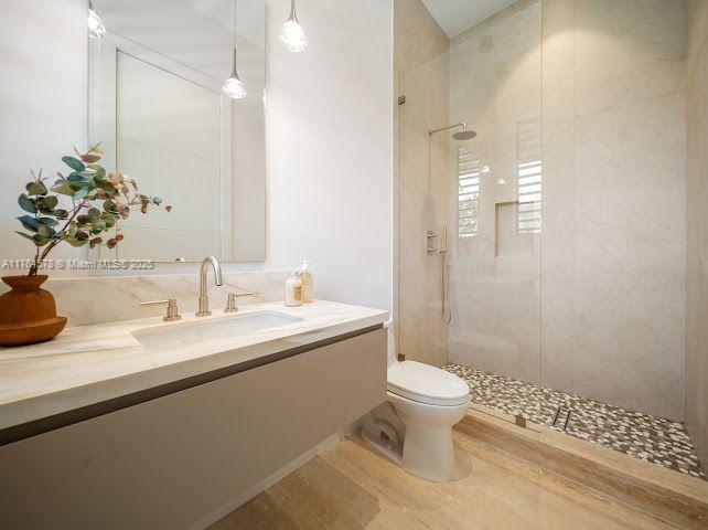 CORAL GABLES RIVIERA SEC - Residential
