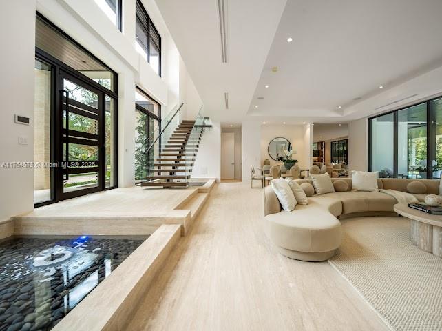 CORAL GABLES RIVIERA SEC - Residential