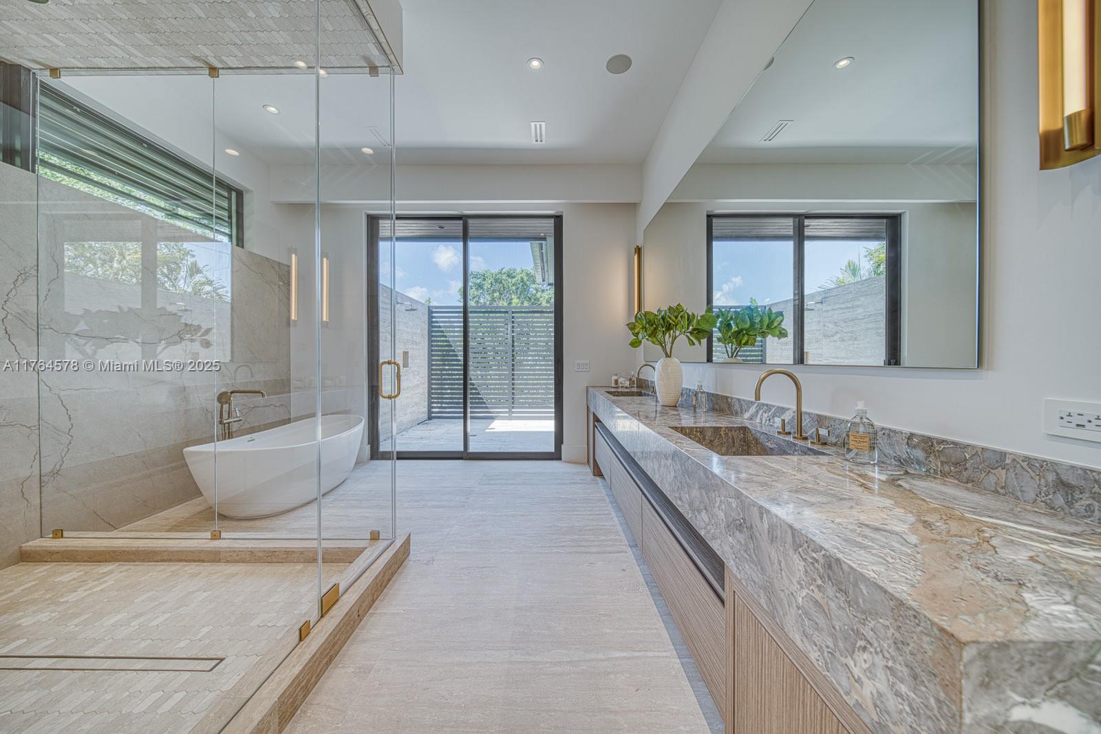 CORAL GABLES RIVIERA SEC - Residential