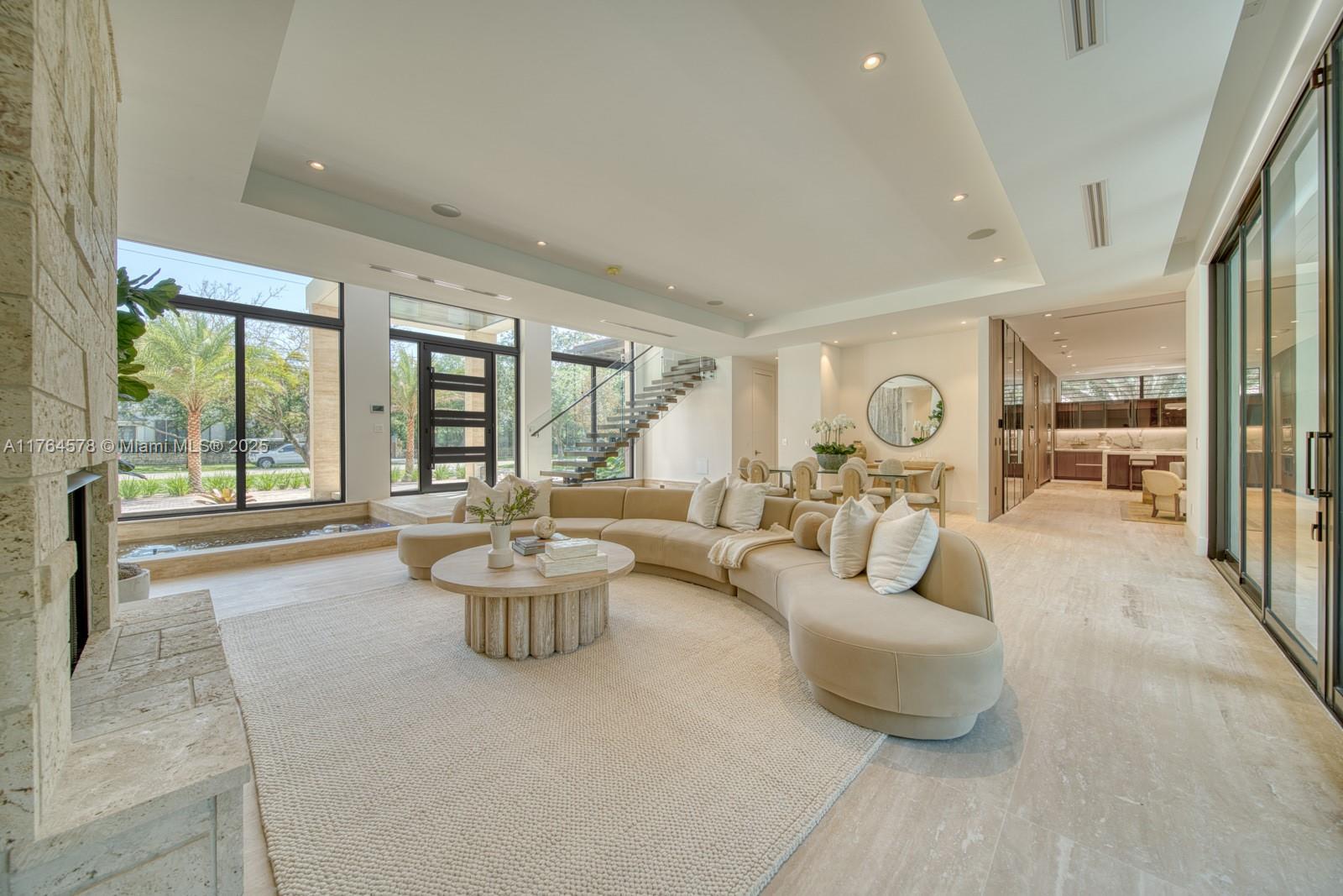 CORAL GABLES RIVIERA SEC - Residential