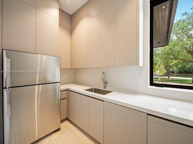 CORAL GABLES RIVIERA SEC - Residential