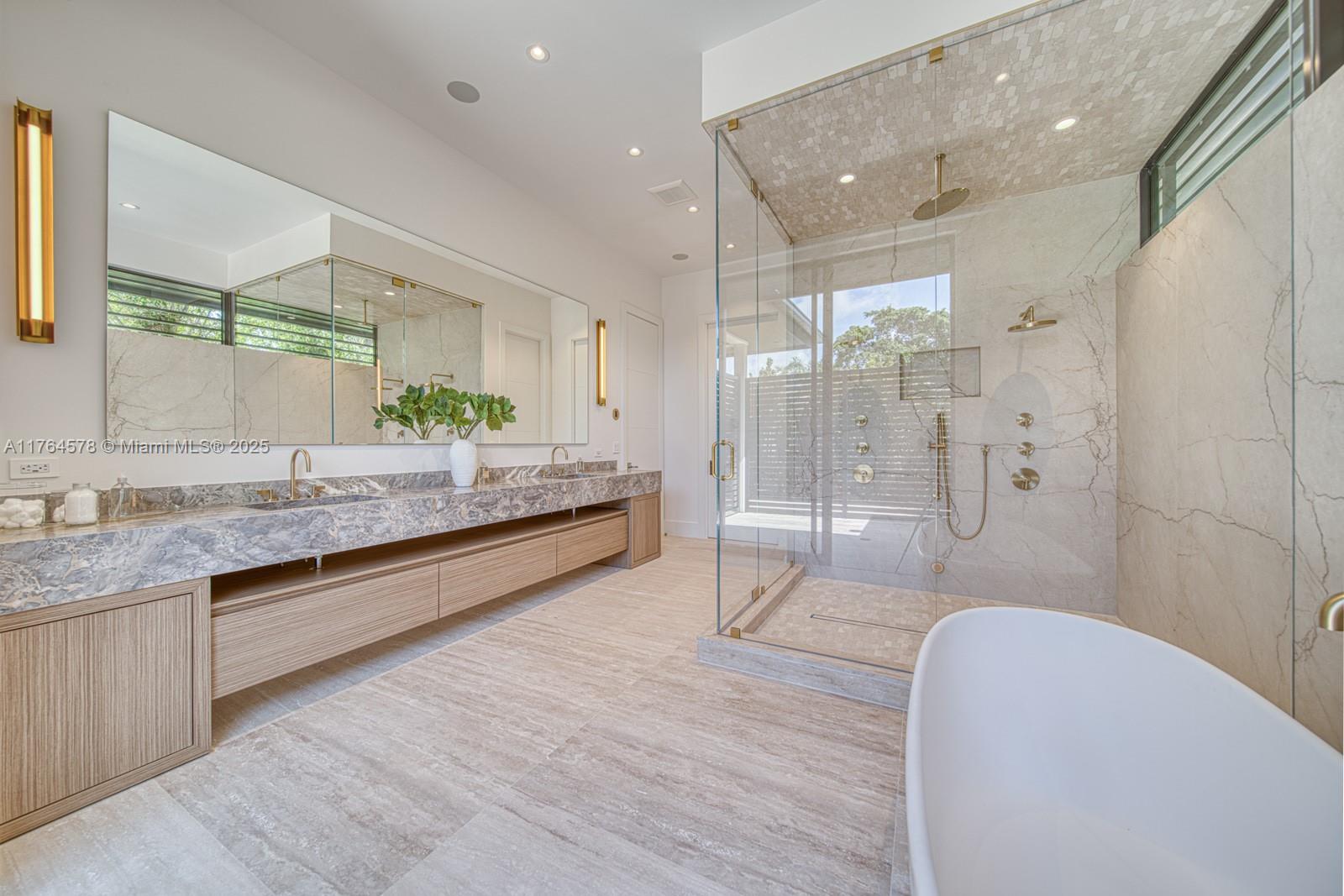 CORAL GABLES RIVIERA SEC - Residential