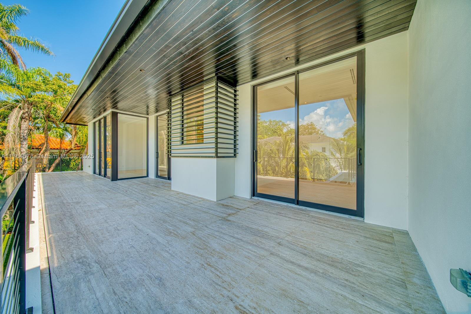 CORAL GABLES RIVIERA SEC - Residential