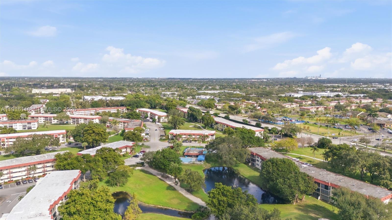 HOLLYBROOK GOLF AND TENNIS - Residential