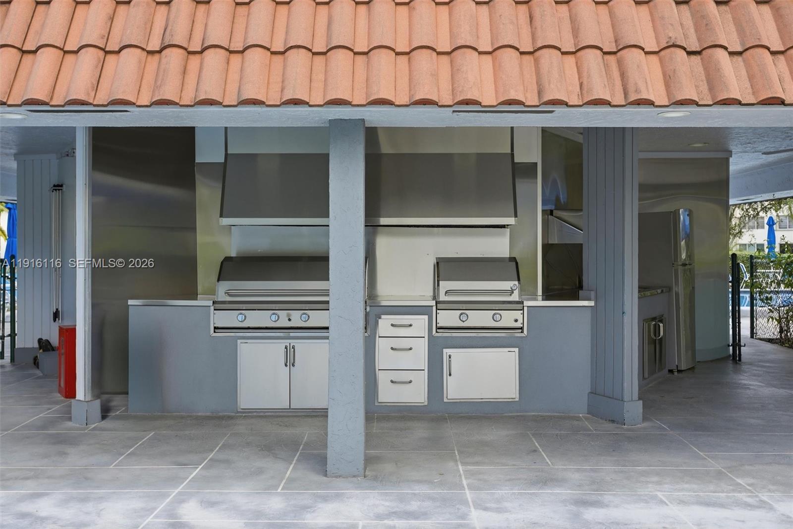 HOLLYBROOK GOLF AND TENNIS - Residential