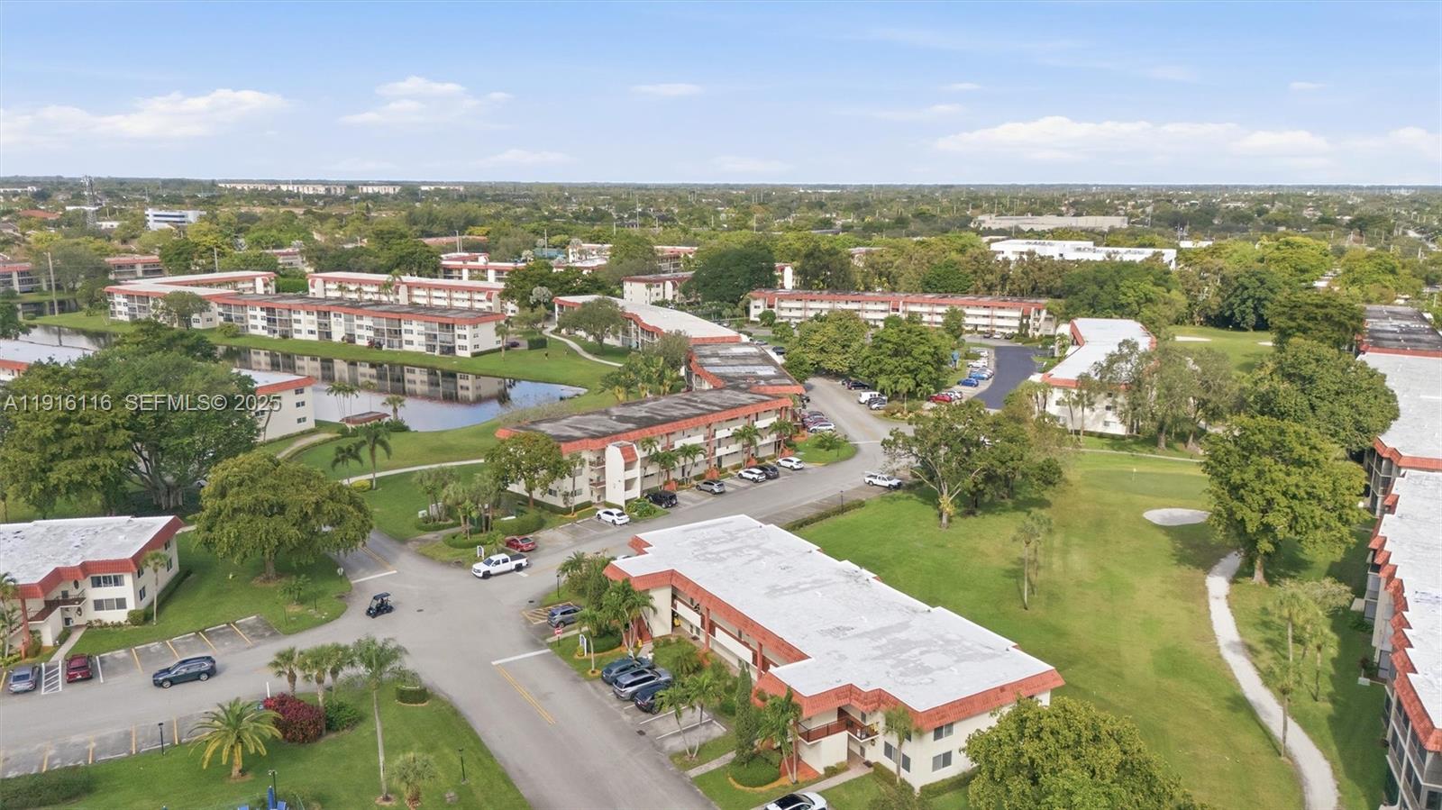 HOLLYBROOK GOLF AND TENNIS - Residential