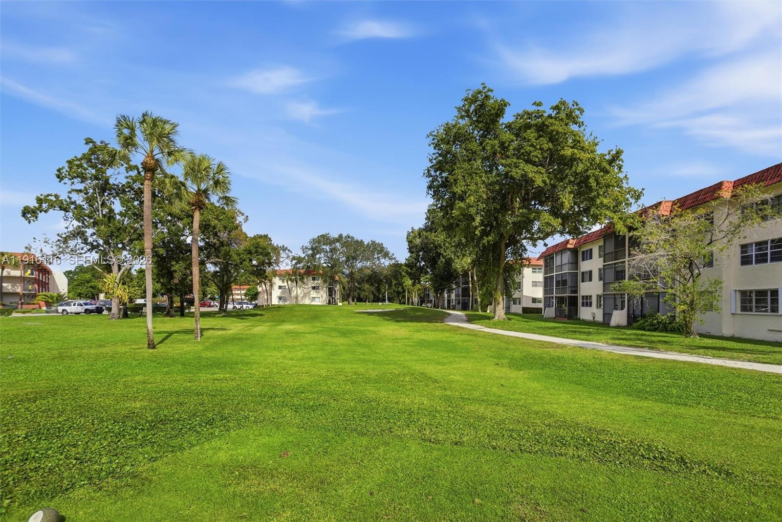 HOLLYBROOK GOLF AND TENNIS - Residential