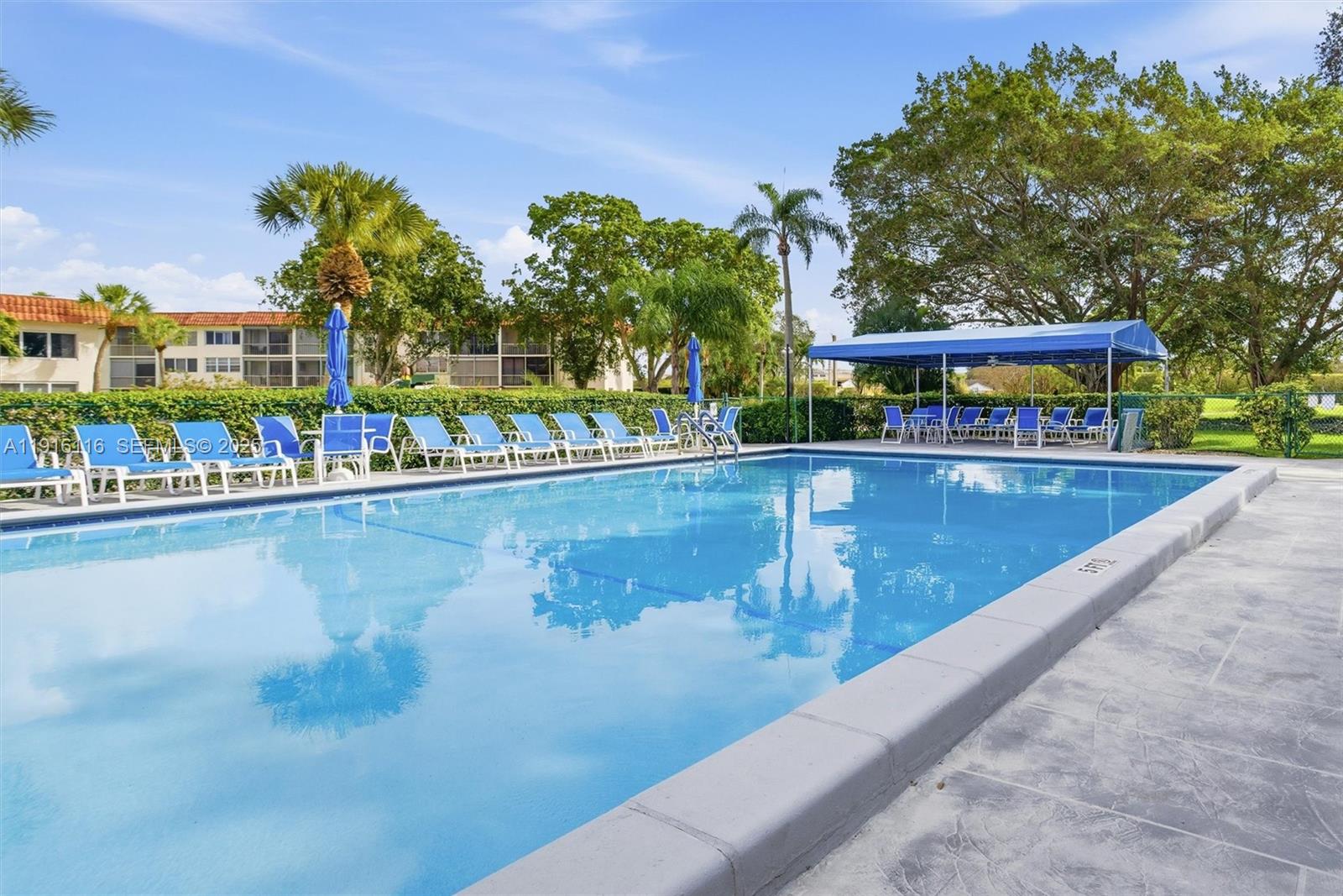 HOLLYBROOK GOLF AND TENNIS - Residential