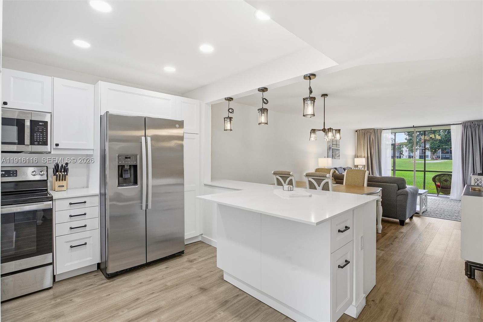 HOLLYBROOK GOLF AND TENNIS - Residential