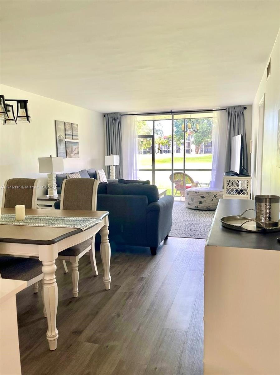 HOLLYBROOK GOLF AND TENNIS - Residential