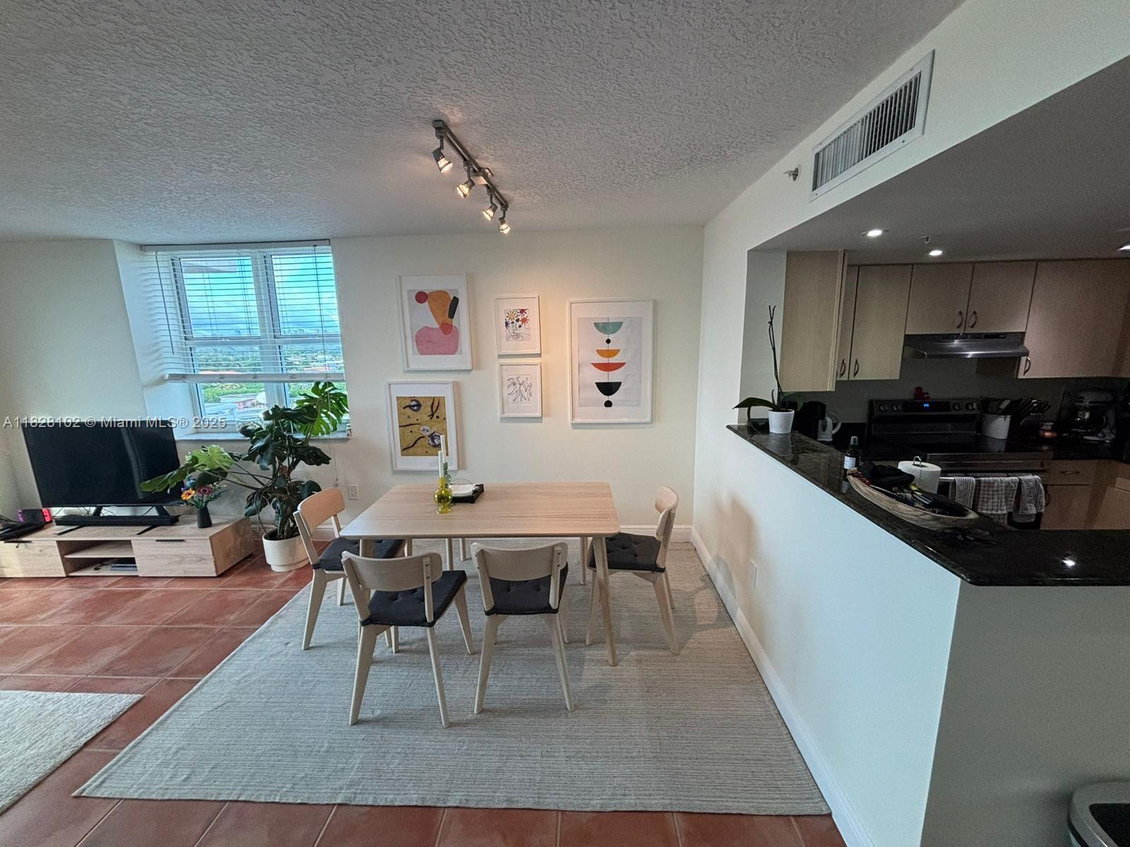 3000 CORAL WY 621