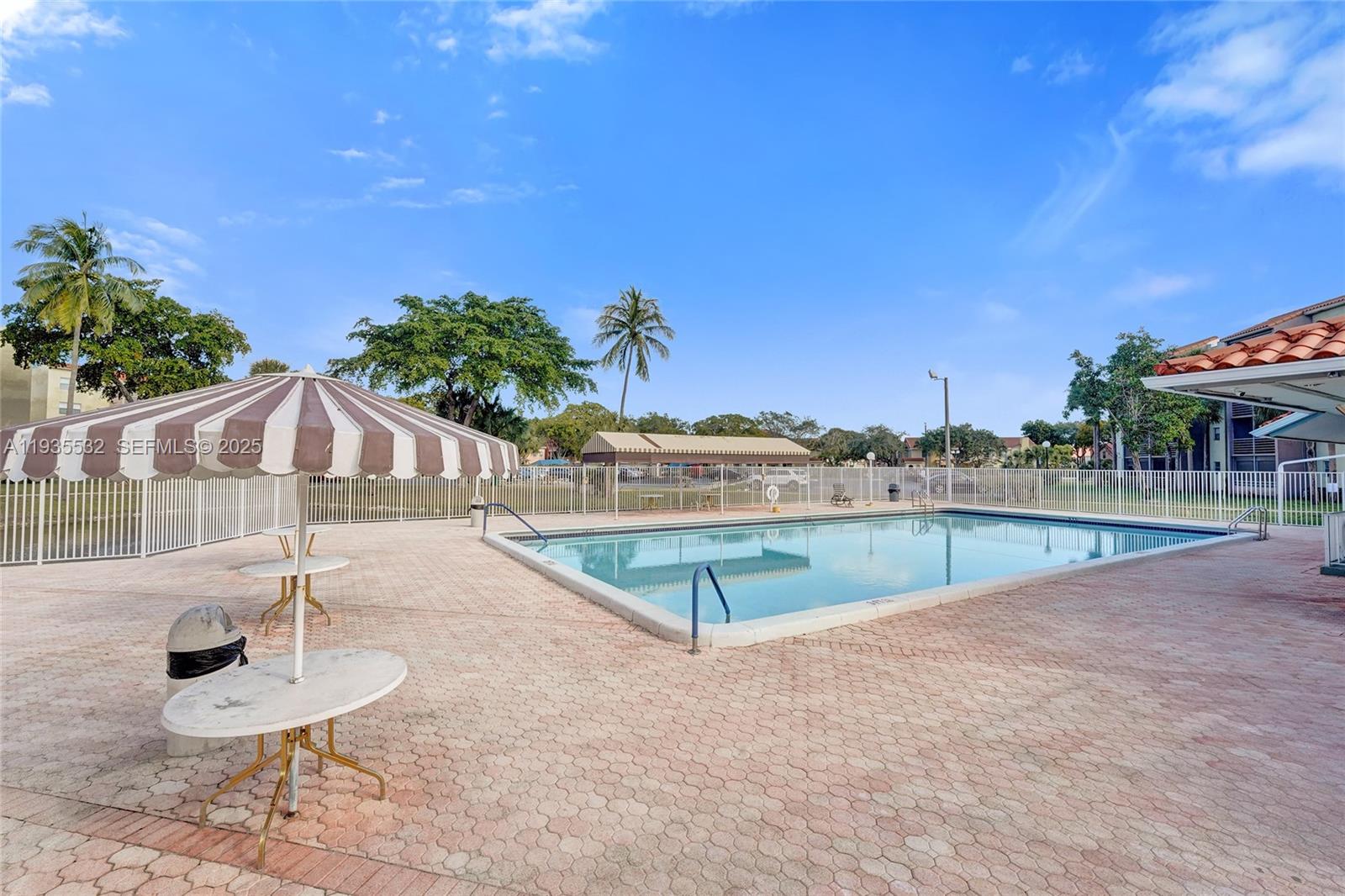 COURTYARDS OF BROWARD - Residential