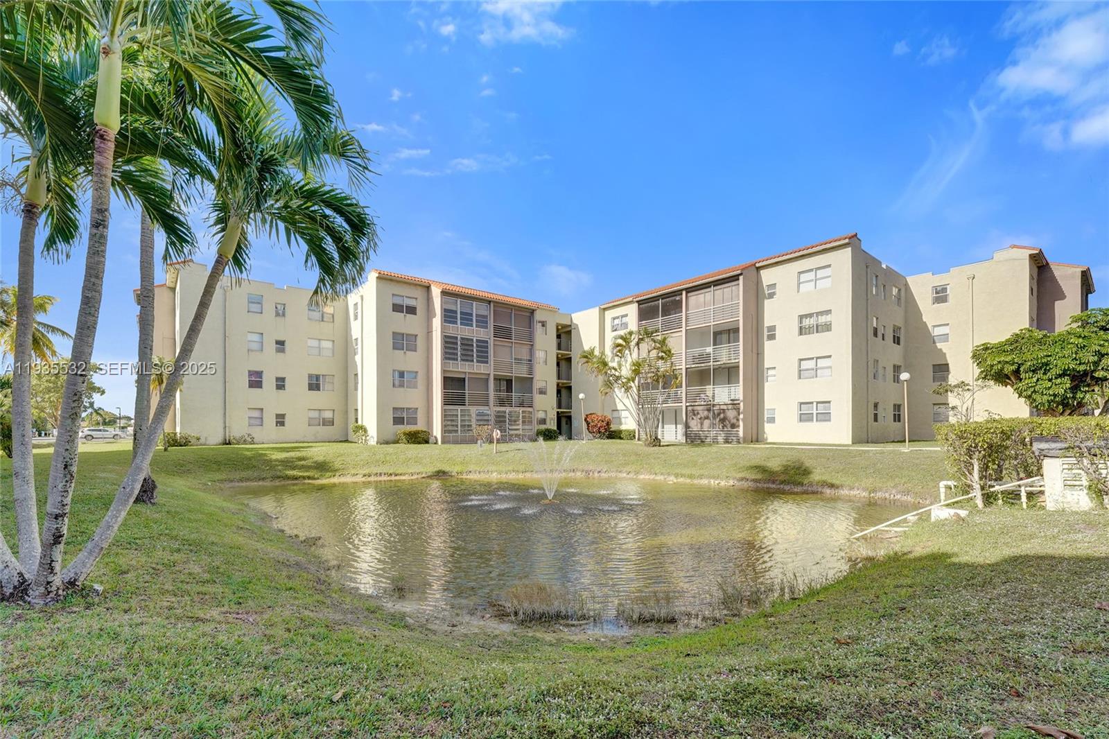 COURTYARDS OF BROWARD - Residential