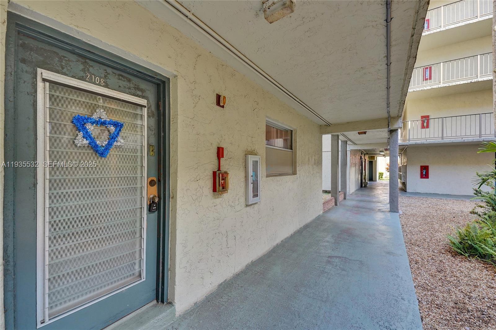 COURTYARDS OF BROWARD - Residential