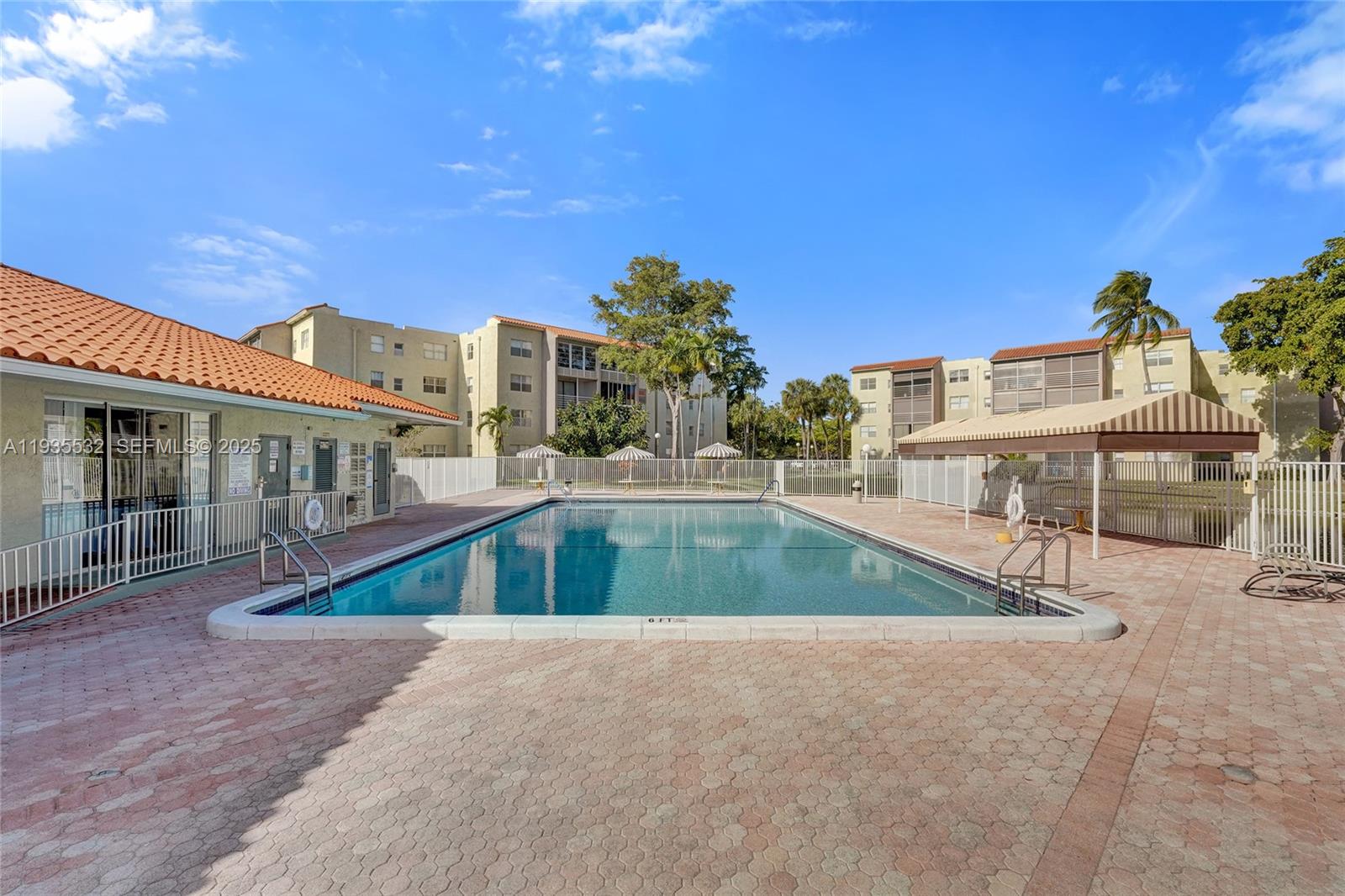 COURTYARDS OF BROWARD - Residential