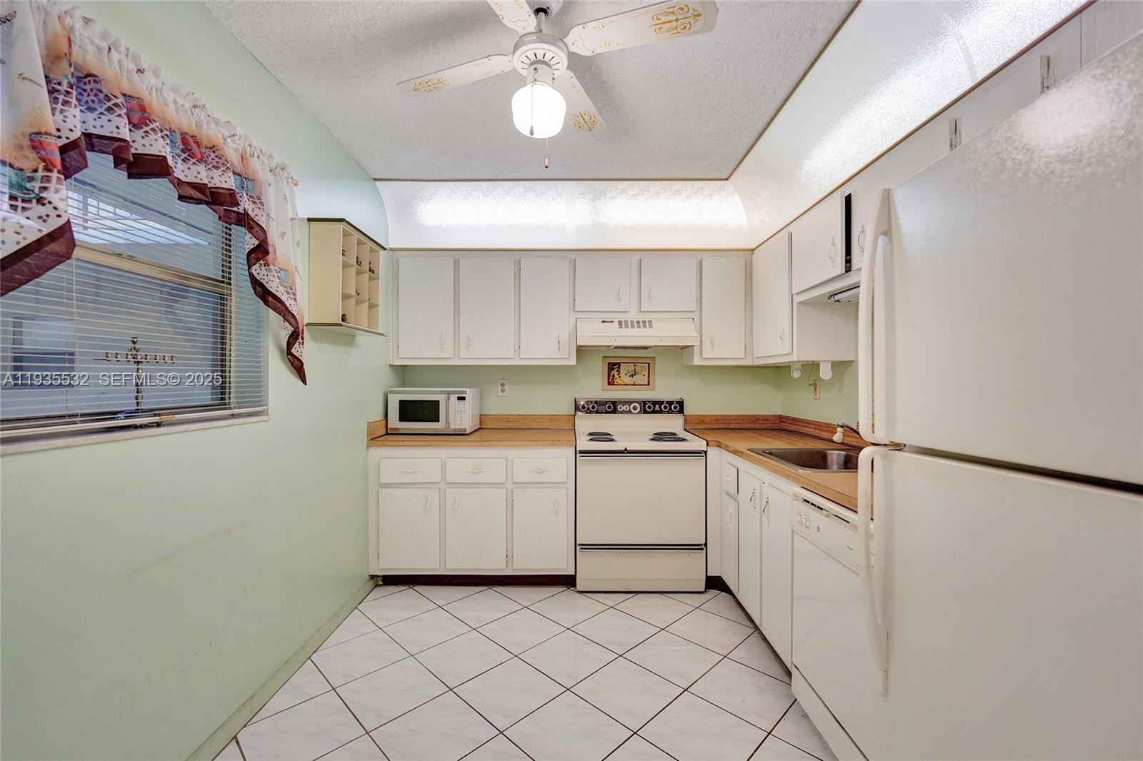 COURTYARDS OF BROWARD - Residential