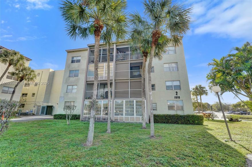 With a convenient 1st floor location, this 2-bedroom, 2-bath condo offers a roomy layout and is waiting for your special touches. The enclosed patio provides a quiet space to relax, while the interior offers ample living space throughout. The community features a pool, clubhouse, fitness center, and elevator access. Conveniently positioned near shopping, dining, major roadways, and public transportation. With no rental restrictions, this property presents a strong opportunity for investors as well as end users. Association requires a minimum 650 credit score. All ages welcome. Schedule your private tour today.