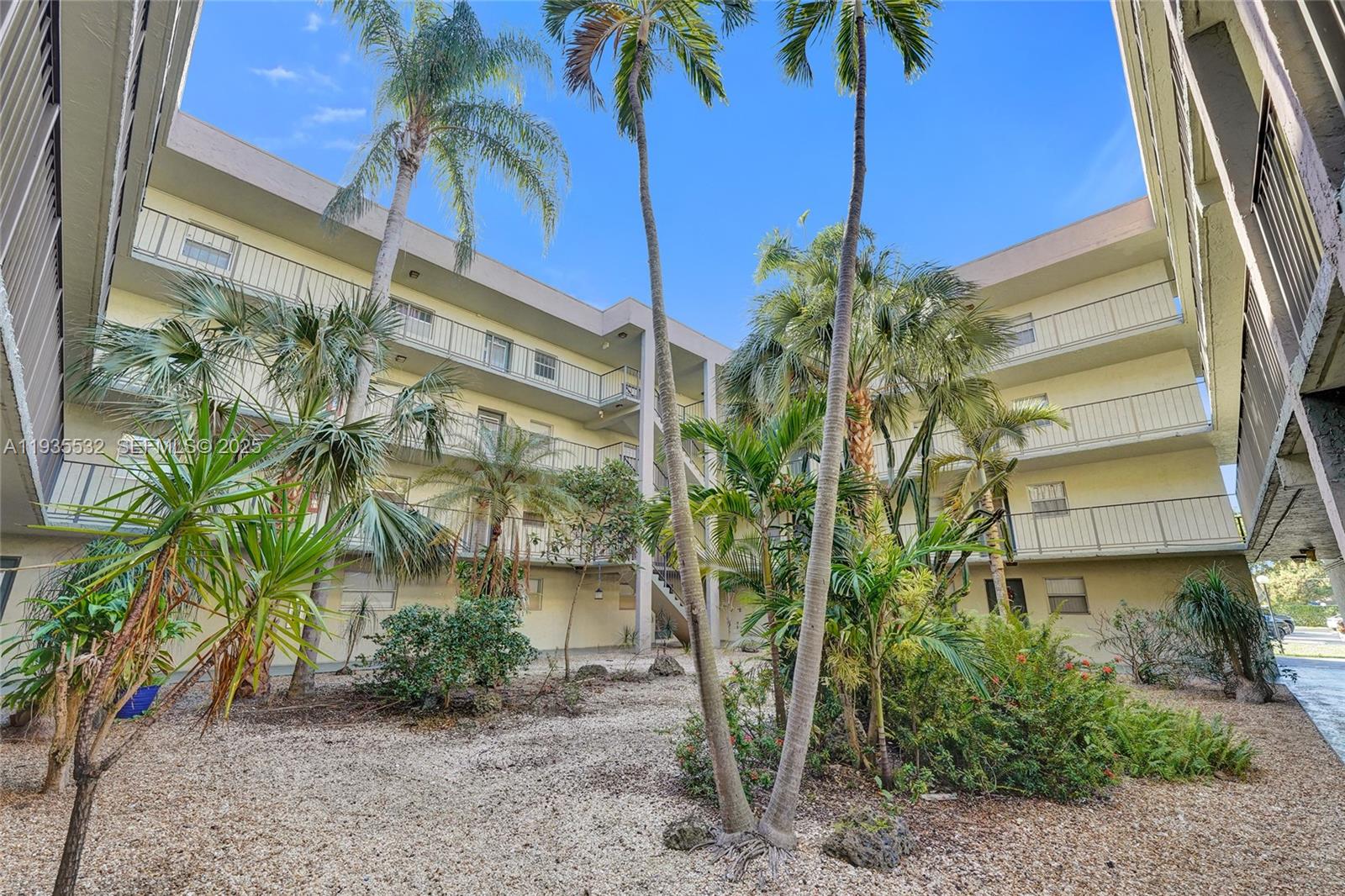 COURTYARDS OF BROWARD - Residential