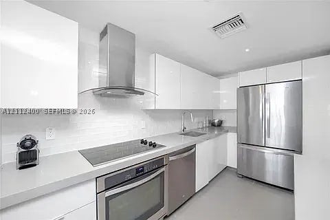 1600 NE 1st Ave 1111