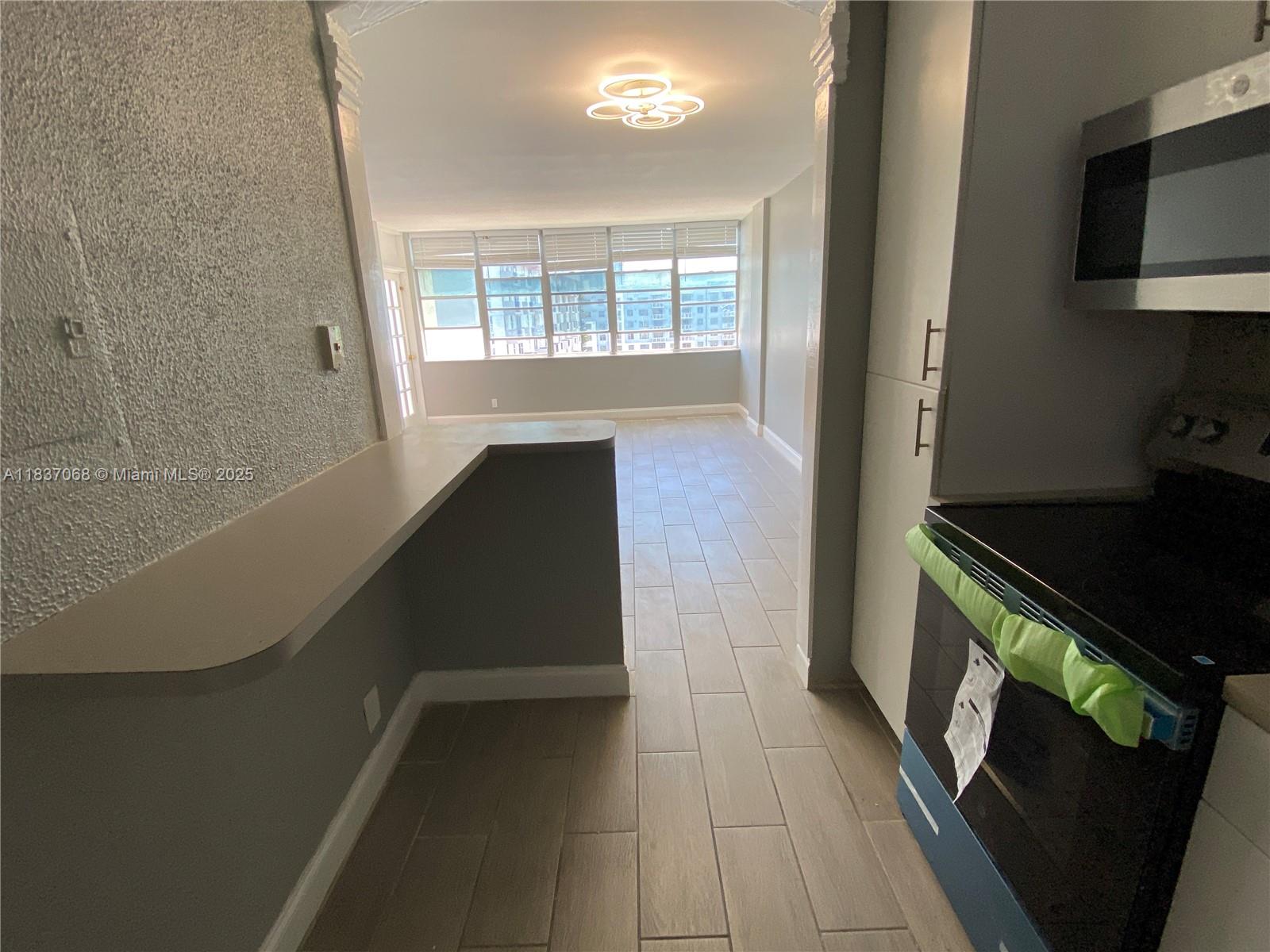 CRESTVIEW TOWERS CONDO - Residential
