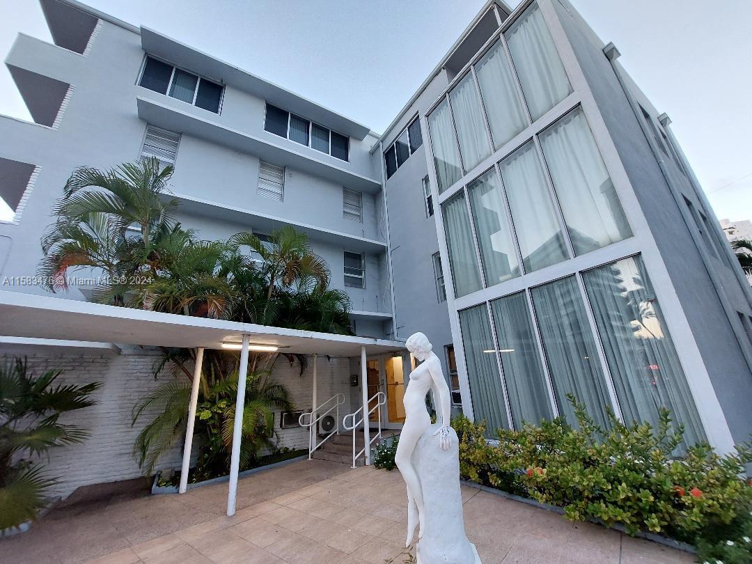 HOLIDAY TOWERS CONDO - Residential