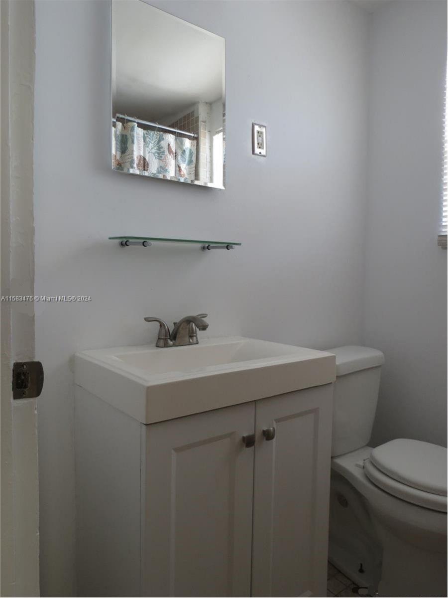 HOLIDAY TOWERS CONDO - Residential