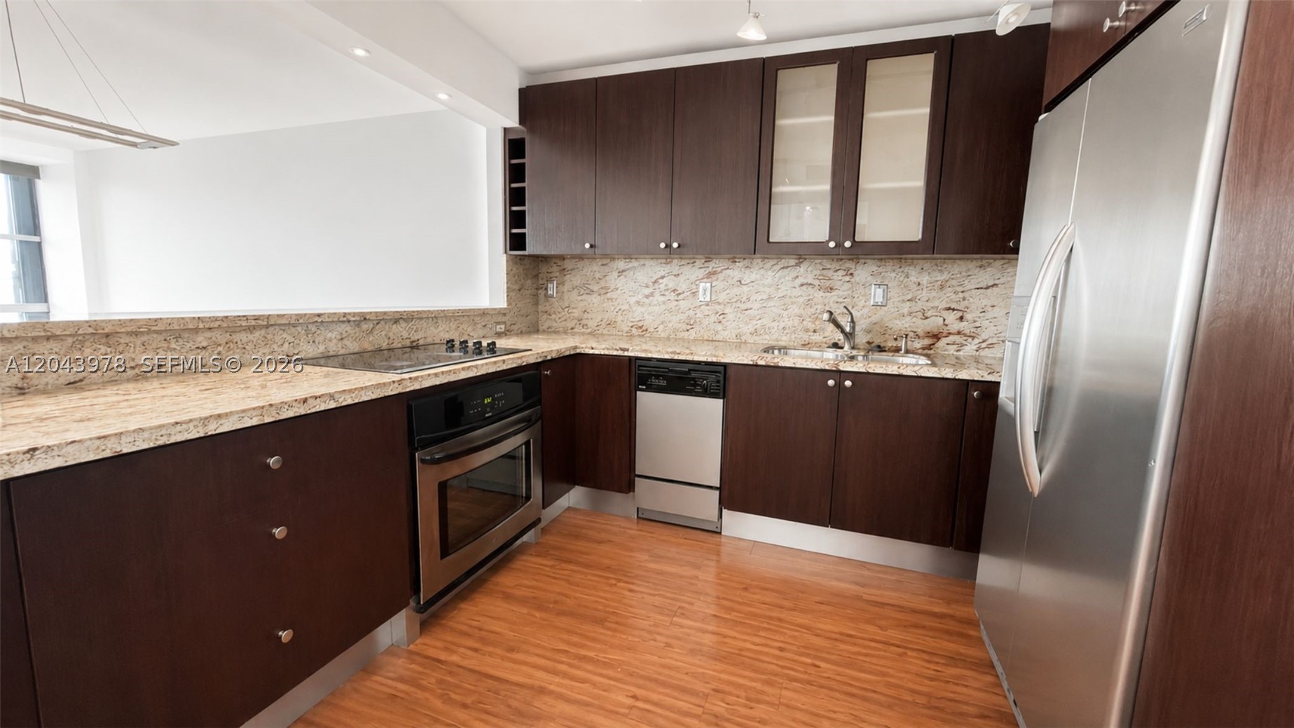 1901 Brickell Av B2203